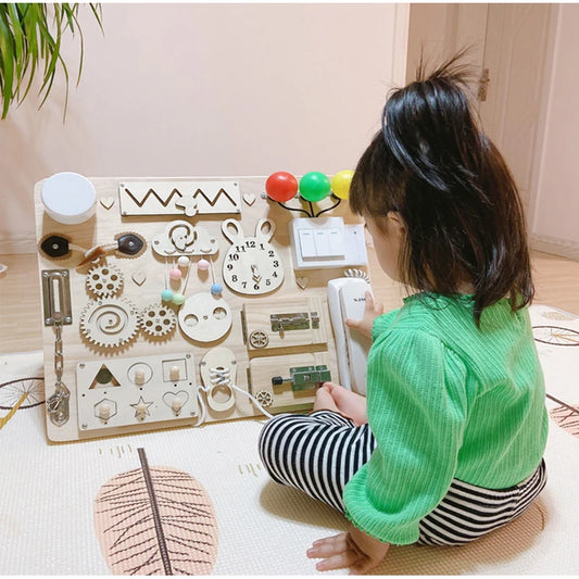 Spaßige Montessori Spieltafel